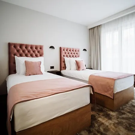 Barcode Wellness & 4* Zombor