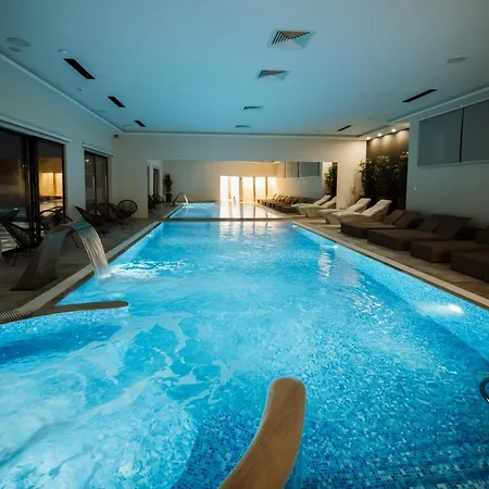 Barcode Wellness & 4* Zombor